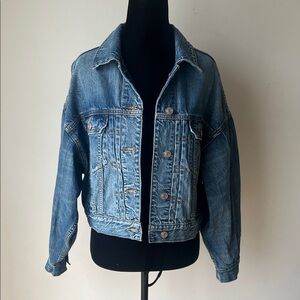 American Eagle Outfitters Cropped Denim Jacket